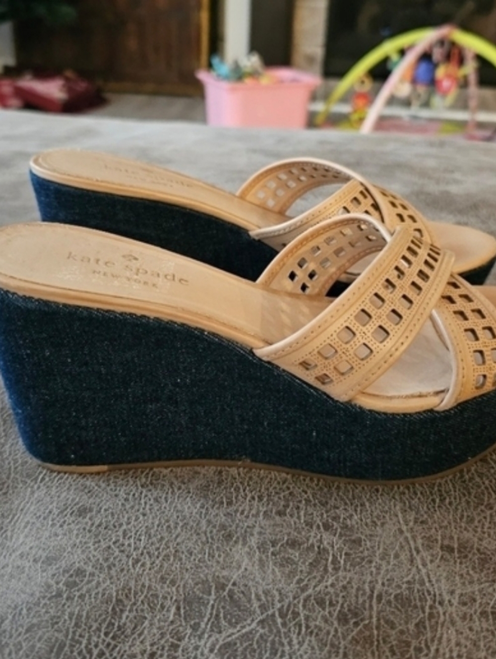 Kate Spade Platform Wedges. - Picture 4 of 6